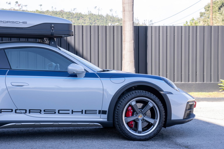 Porsche 911 Dakar