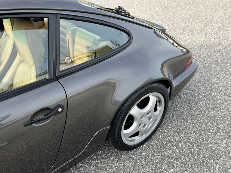 Porsche 964 Carrera 4