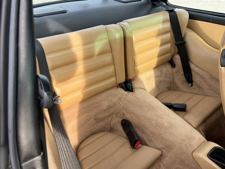Porsche 964 Carrera 4