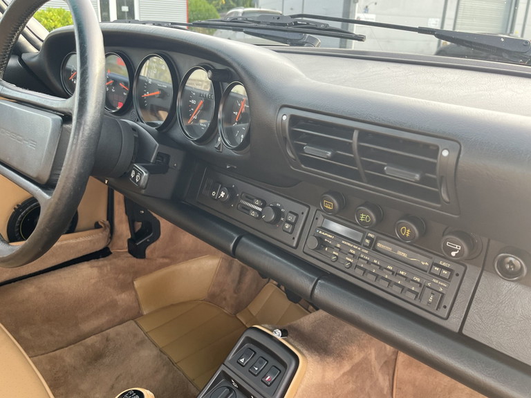 Porsche 964 Carrera 4