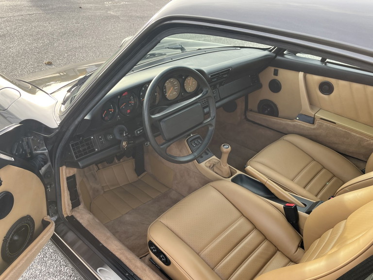 Porsche 964 Carrera 4