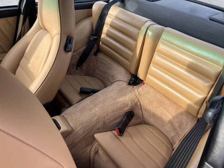 Porsche 964 Carrera 4