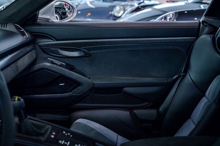 Porsche 718 Cayman GT4 RS