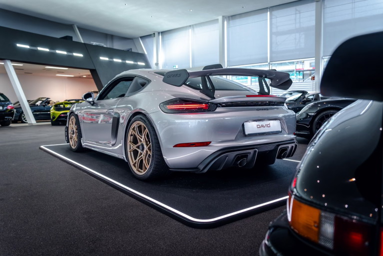 Porsche 718 Cayman GT4 RS