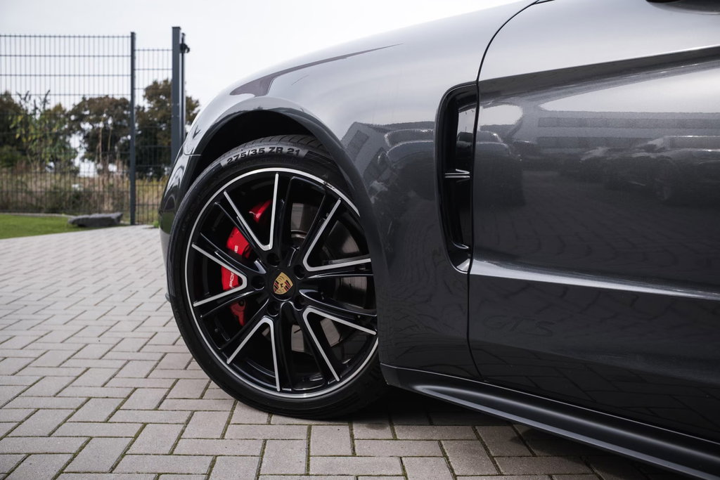 Porsche Panamera GTS
