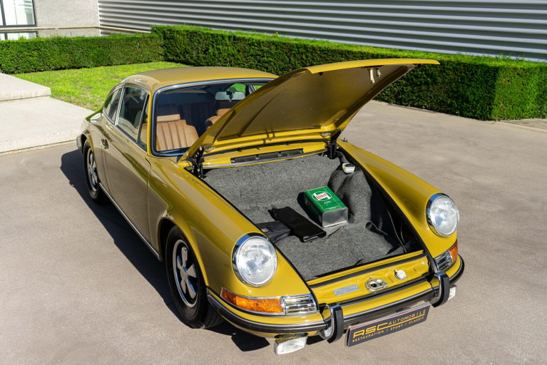 Porsche 911 E