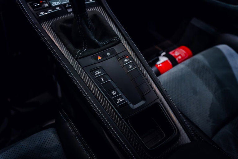 Porsche 718 Cayman GT4 RS