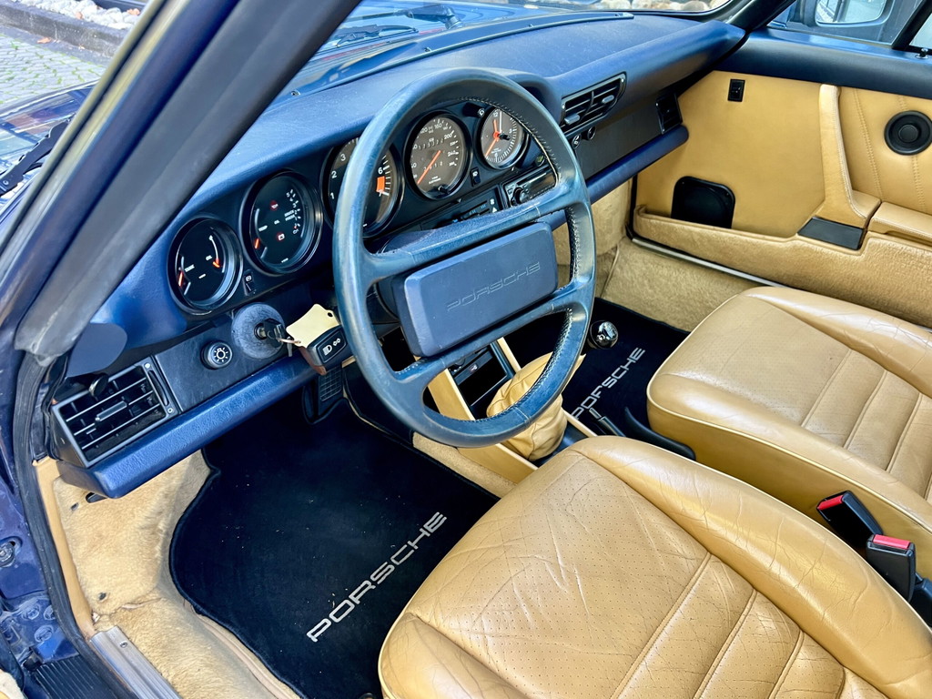 Porsche 911 Carrera 3.2