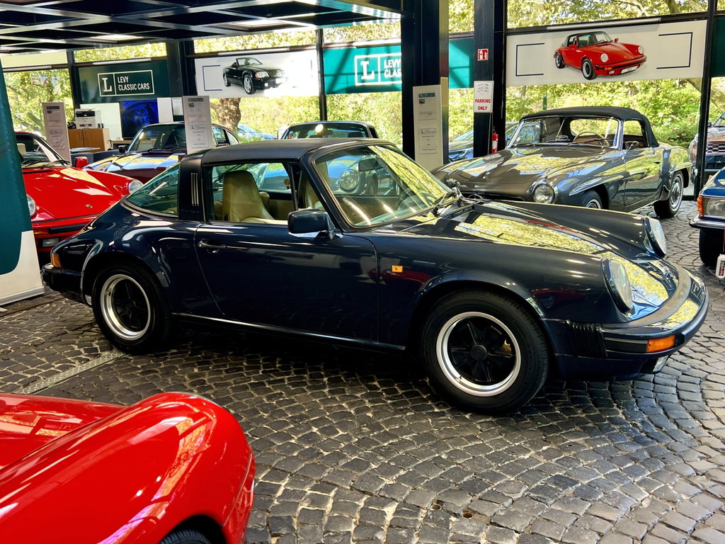 Porsche 911 Carrera 3.2