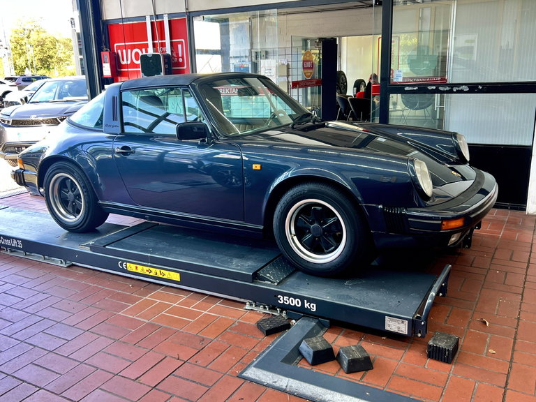 Porsche 911 Carrera 3.2