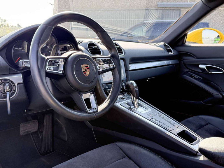Porsche 718 Cayman