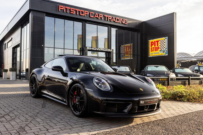 Porsche 992 Carrera GTS