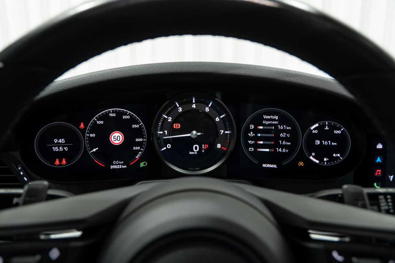 Porsche 992 Carrera