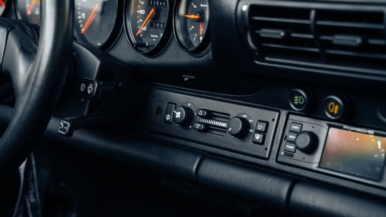 Porsche 964 Carrera 2 Speedster