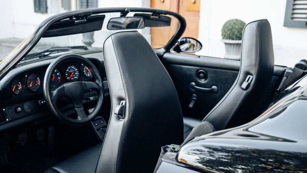 Porsche 964 Carrera 2 Speedster