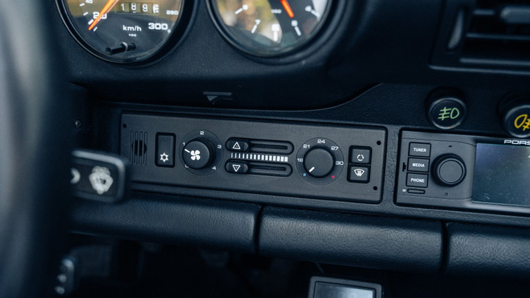 Porsche 964 Carrera 2 Speedster