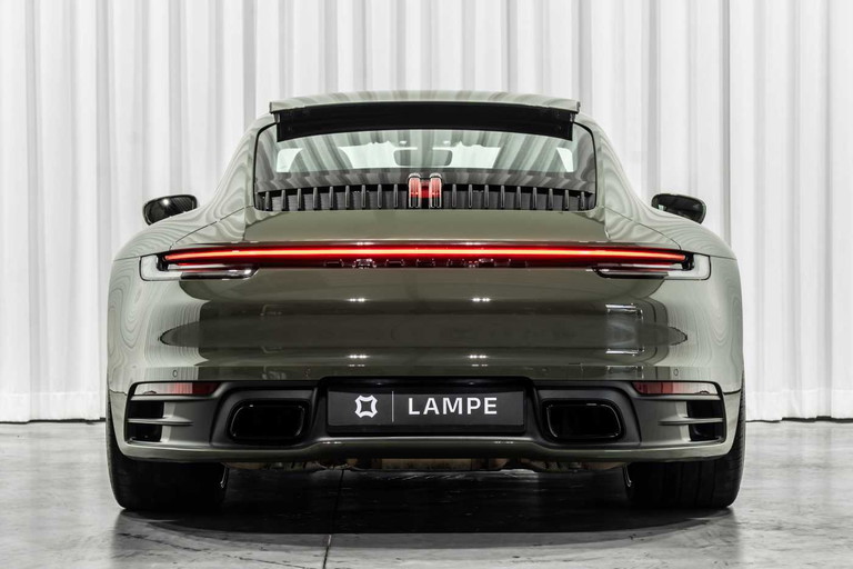 Porsche 992 Carrera