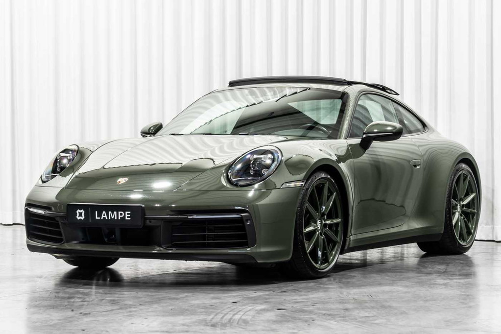 Porsche 992 Carrera