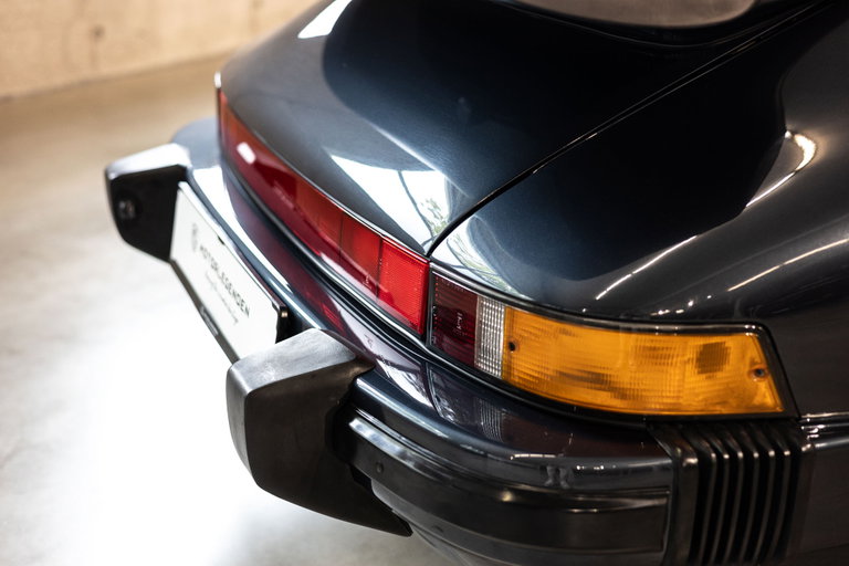 Porsche 911 Carrera 3.2 «25 Jahre 911»