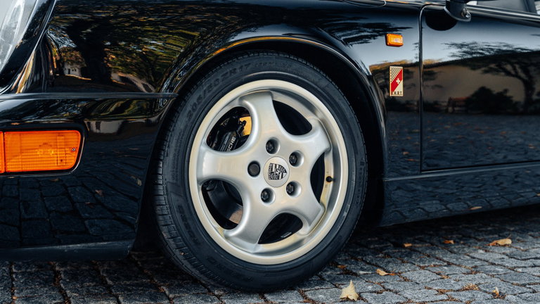 Porsche 964 Carrera 2 Speedster