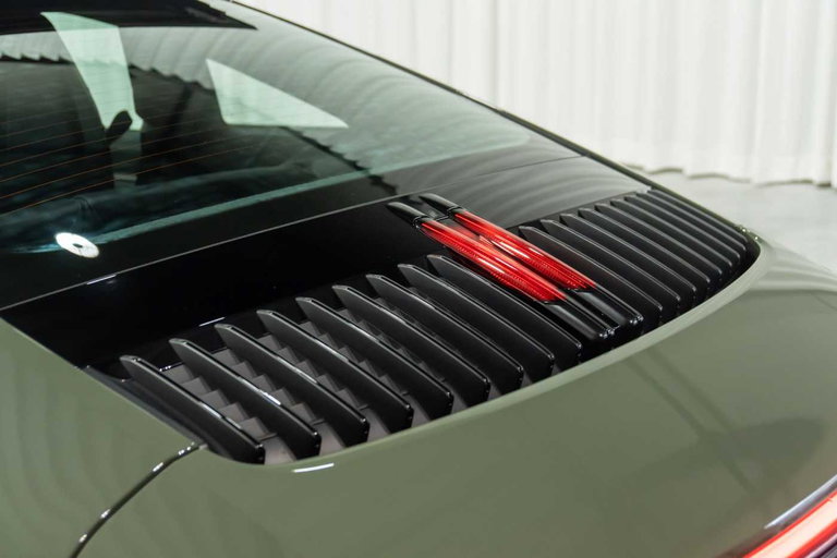 Porsche 992 Carrera
