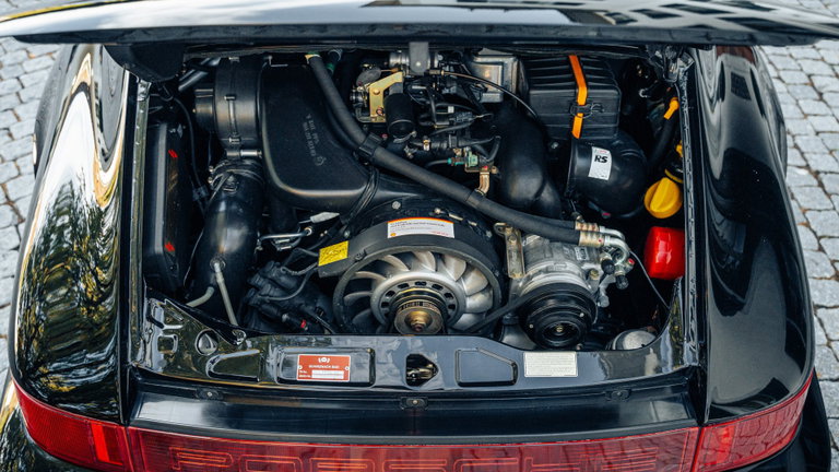 Porsche 964 Carrera 2 Speedster