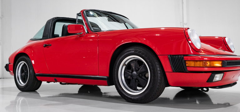 Porsche 911 Carrera 3.2 (US)