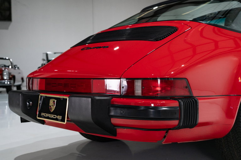 Porsche 911 Carrera 3.2 (US)
