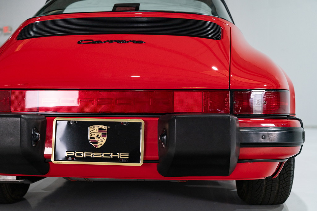 Porsche 911 Carrera 3.2 (US)