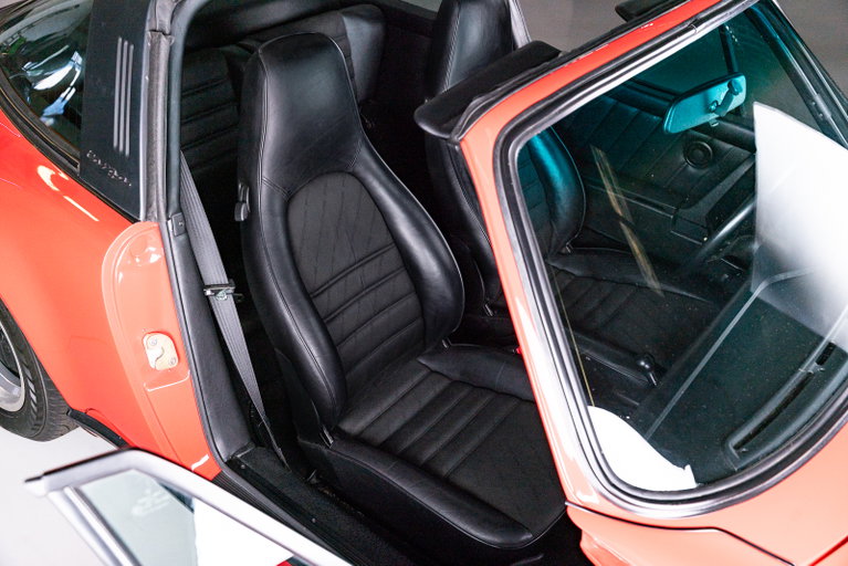 Porsche 911 Carrera 3.2 (US)