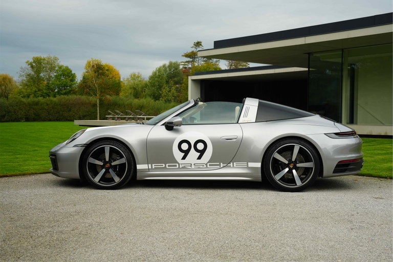 Porsche 992 Heritage Design Edition