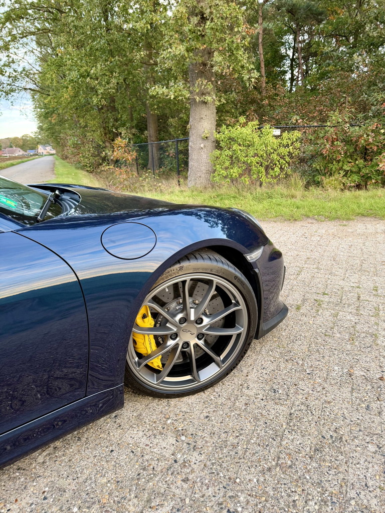Porsche 981 Cayman GT4