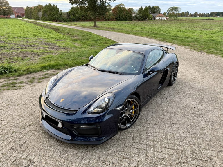 Porsche 981 Cayman GT4