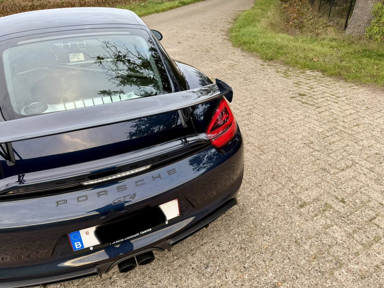 Porsche 981 Cayman GT4