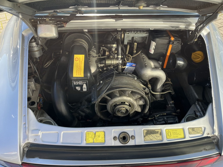 Porsche 911 Carrera 3.2