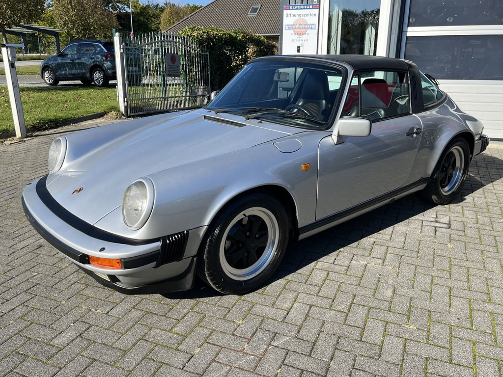 Porsche 911 Carrera 3.2