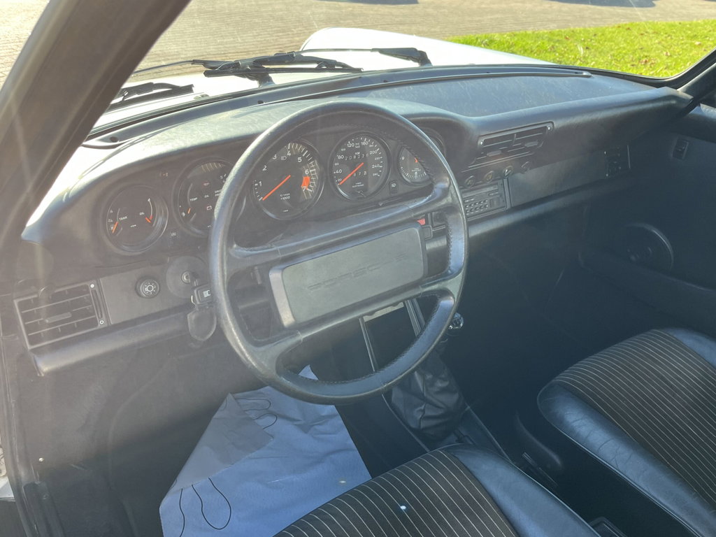 Porsche 911 Carrera 3.2