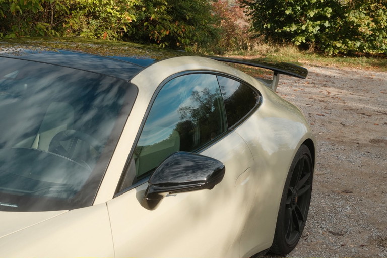 Porsche 992 Carrera 4 GTS