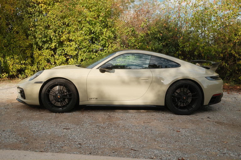 Porsche 992 Carrera 4 GTS