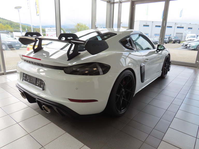 Porsche 718 Cayman GT4 RS
