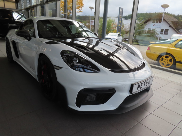Porsche 718 Cayman GT4 RS