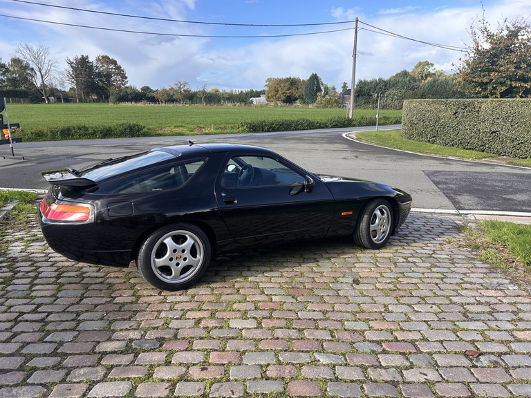 Porsche 928 GTS