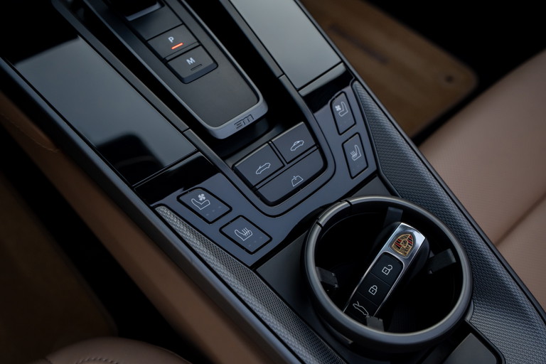 Porsche 992 Carrera