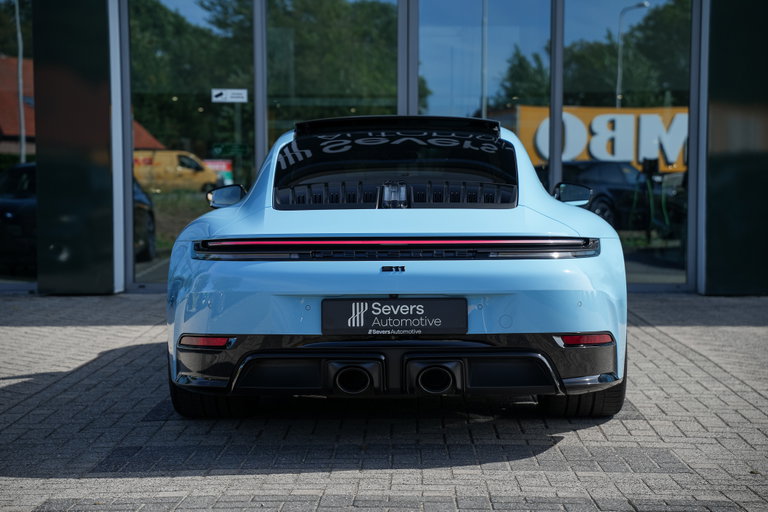 Porsche 992.2 Carrera GTS