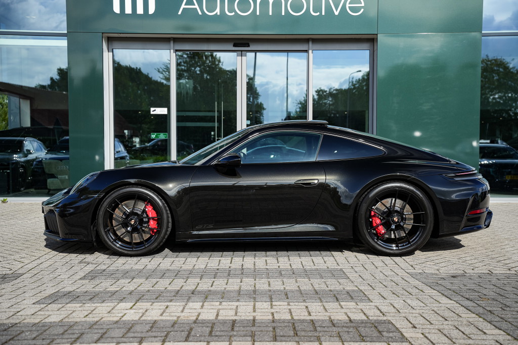 Porsche 992.2 Carrera GTS