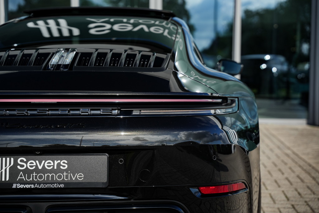 Porsche 992.2 Carrera GTS