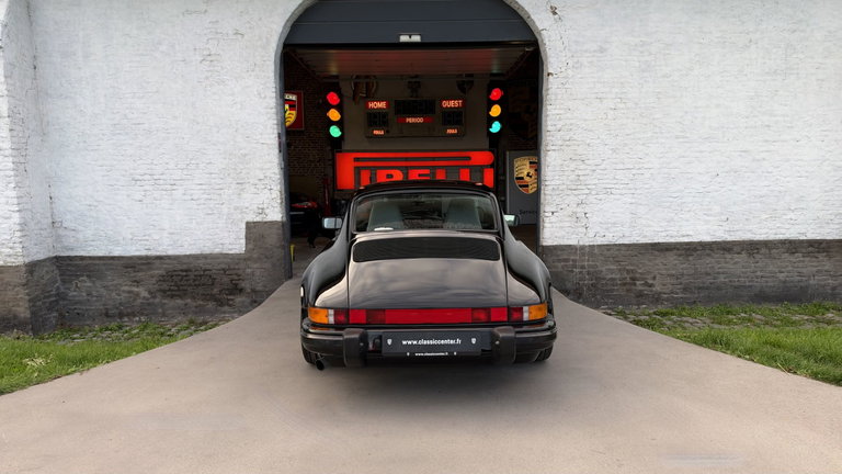 Porsche 911 Carrera 3.2