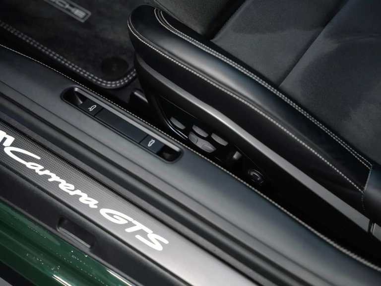 Porsche 992 Carrera GTS