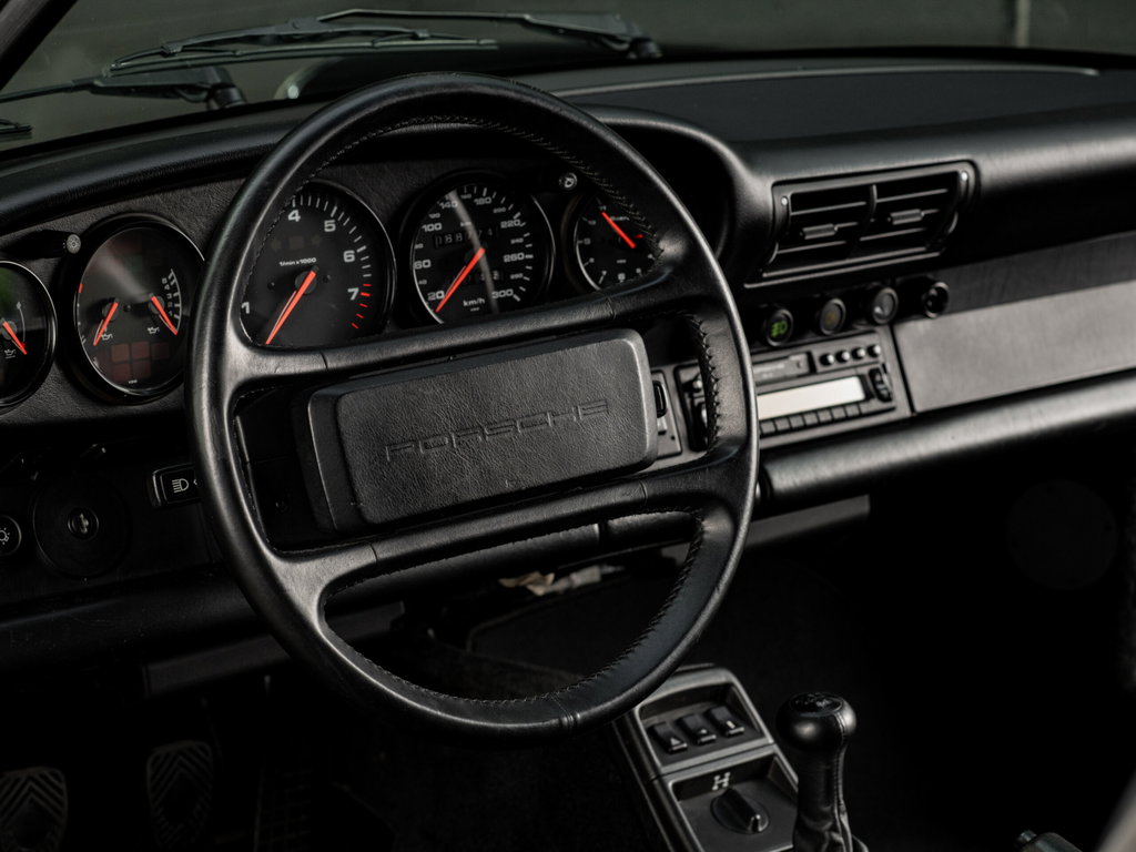 Porsche 964 Carrera 4