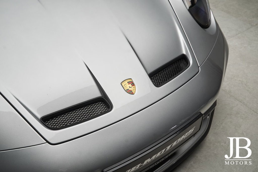 Porsche 992 GT3 Touring